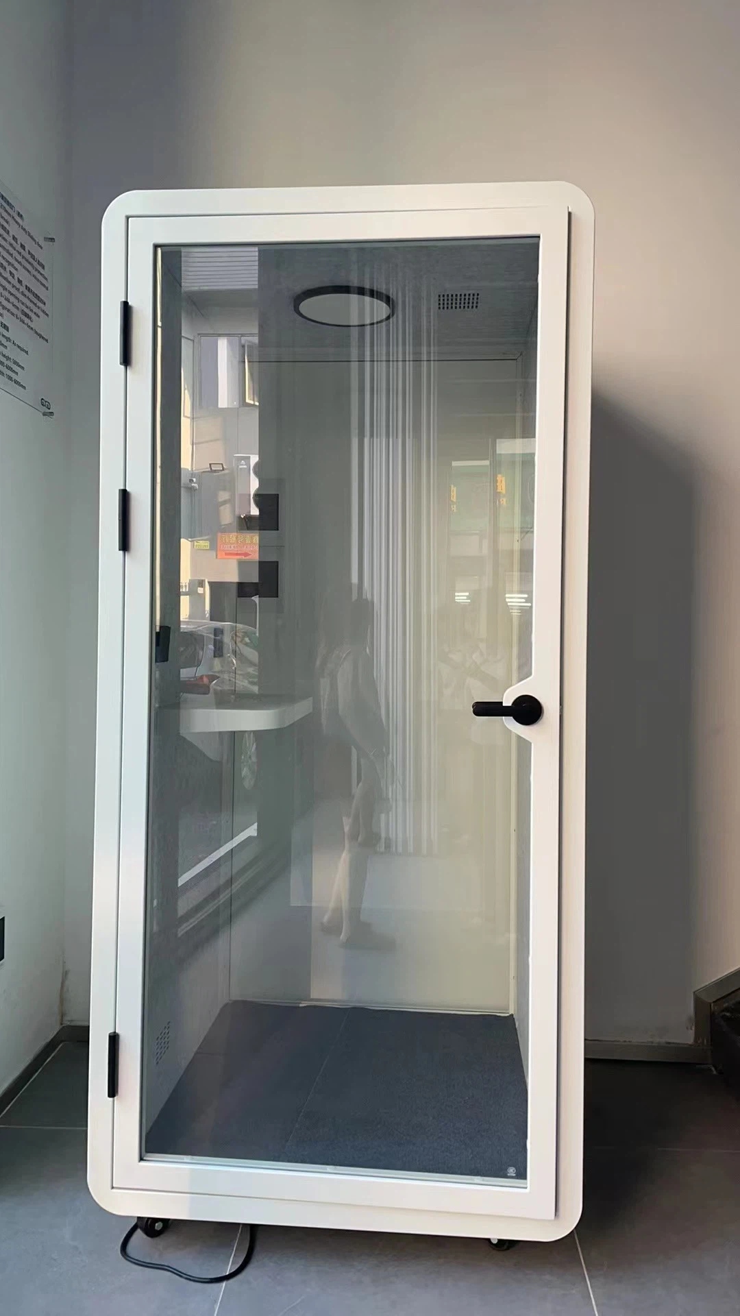 Single Person Acoustic Pod Single Person Acoustic Pod